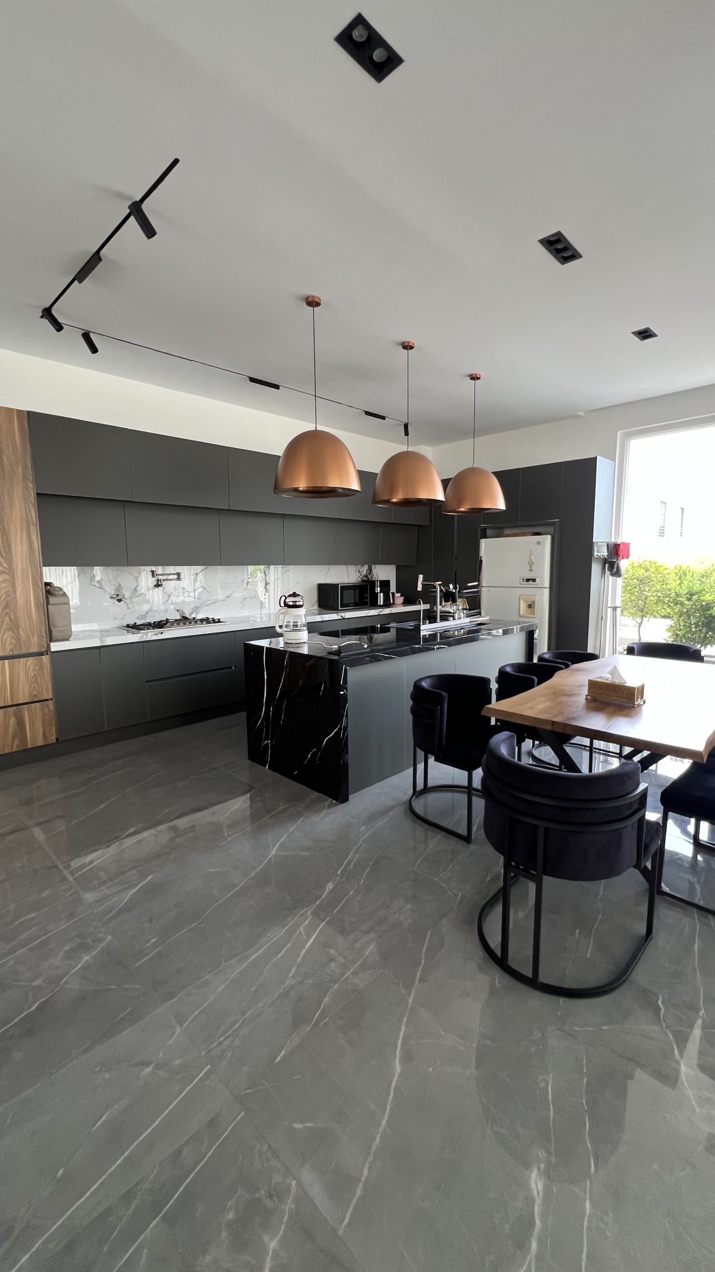 تصویر 5 ویلای مدرن ۴۱۰ متری شهرک نمکآبرود