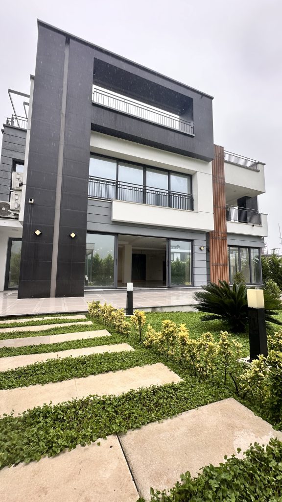 ویلای مدرن ۵۱۵ متری نمک‌آبرود